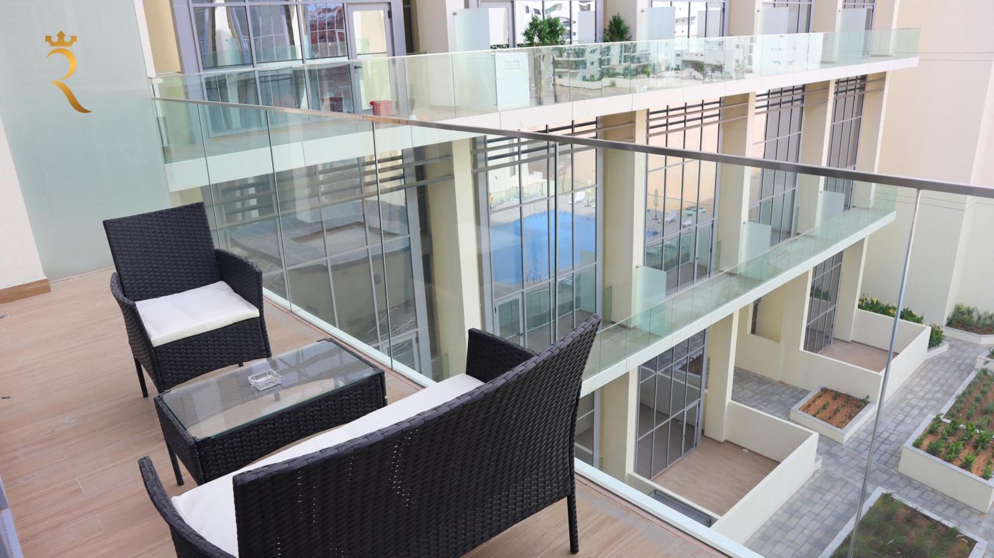 Luxury Duplex 2br Oasis In Masdar Appartement Abou Dabi
