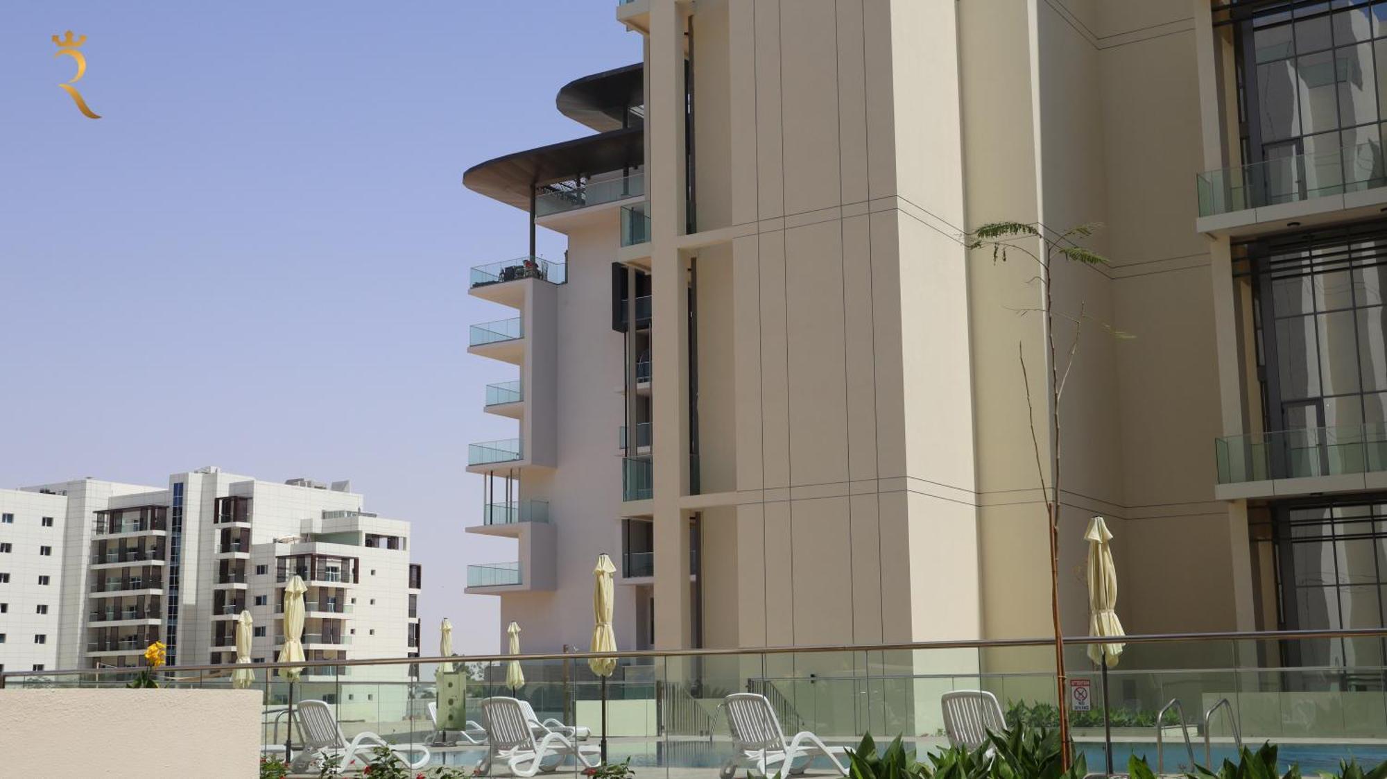 Luxury Duplex 2br Oasis In Masdar Abou Dabi